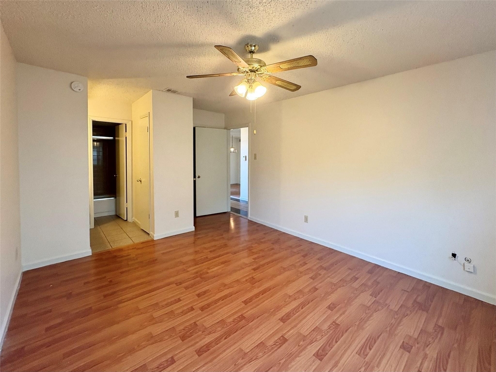8109 Skillman Street - Photo 9