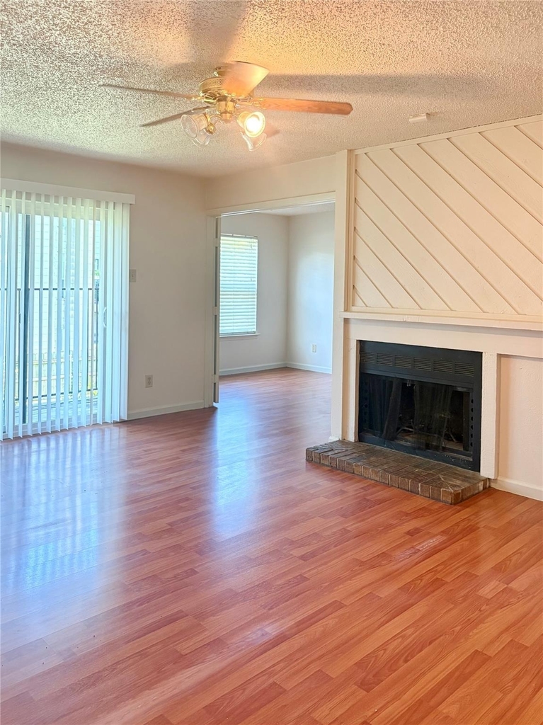 8109 Skillman Street - Photo 4