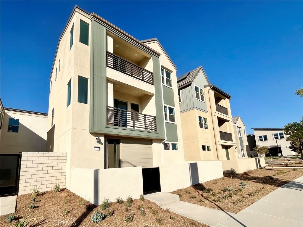 27355 Hyland Court - Photo 1