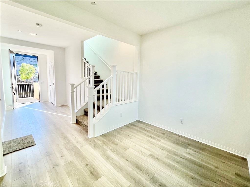 27355 Hyland Court - Photo 2