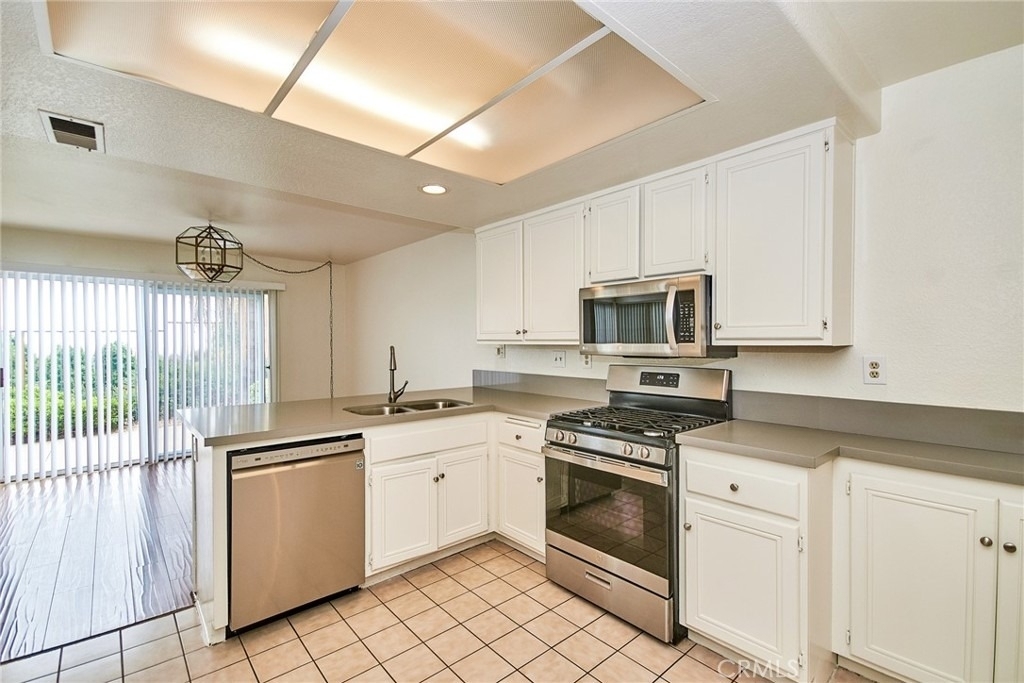 15737 Altamira Drive - Photo 6