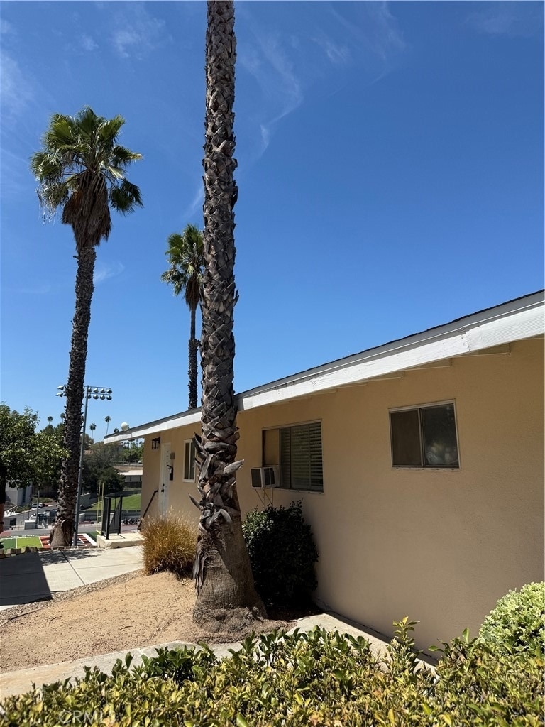 4573 Main - Photo 1