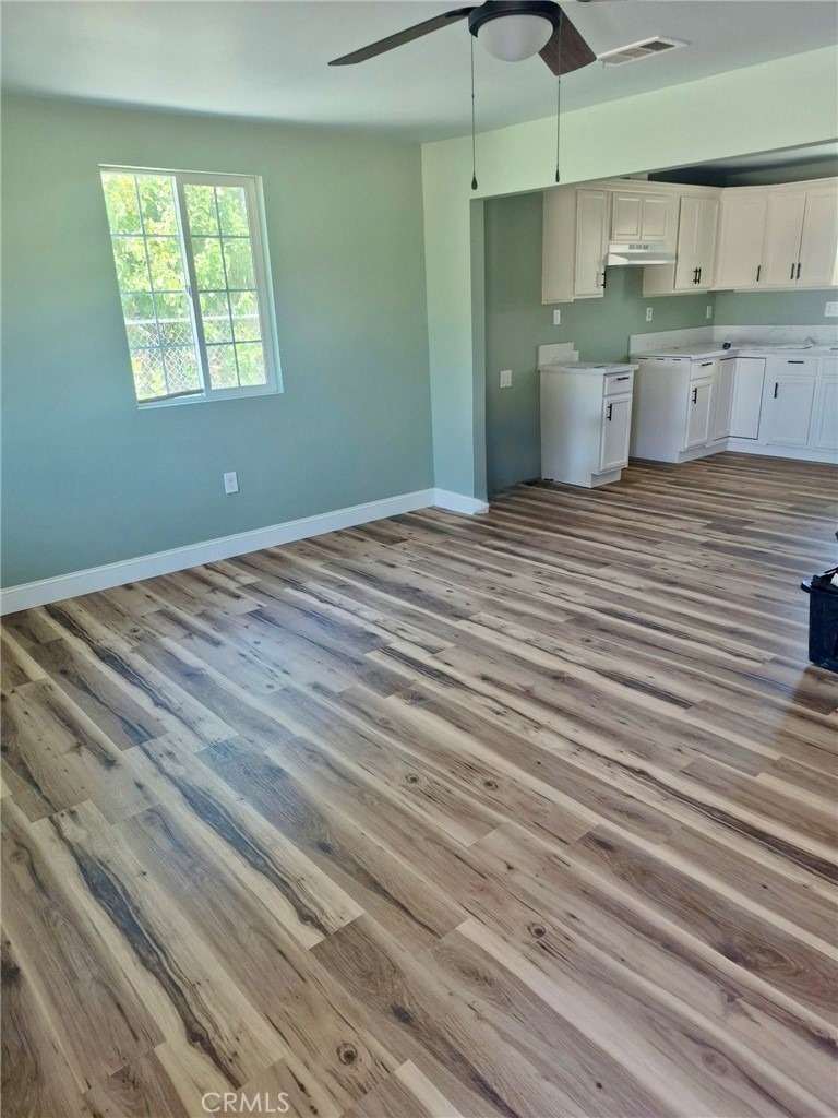 421 Wilkins - Photo 1