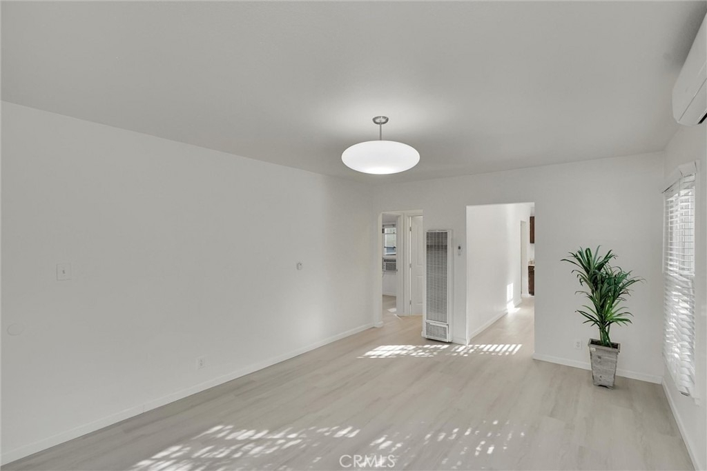 1120 N Vista Street - Photo 4