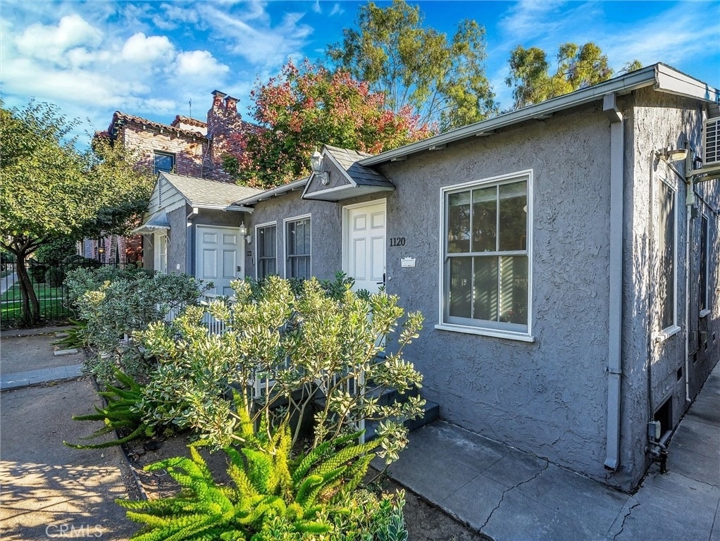 1120 N Vista Street - Photo 1