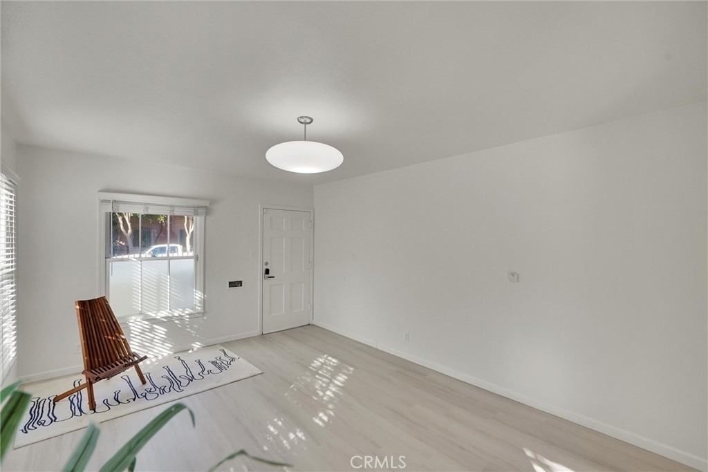 1120 N Vista Street - Photo 3