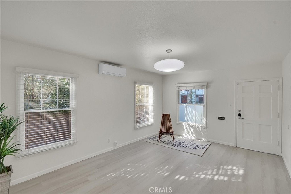 1120 N Vista Street - Photo 5