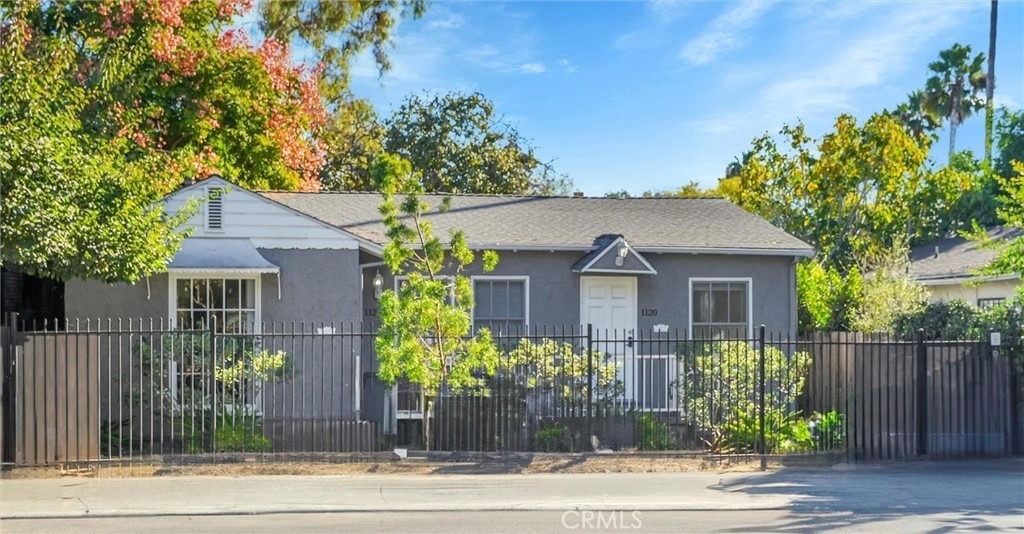 1120 N Vista Street - Photo 0