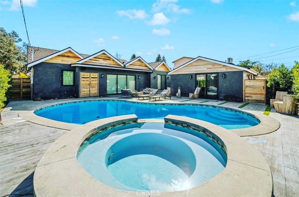 5109 Longridge Avenue - Photo 22
