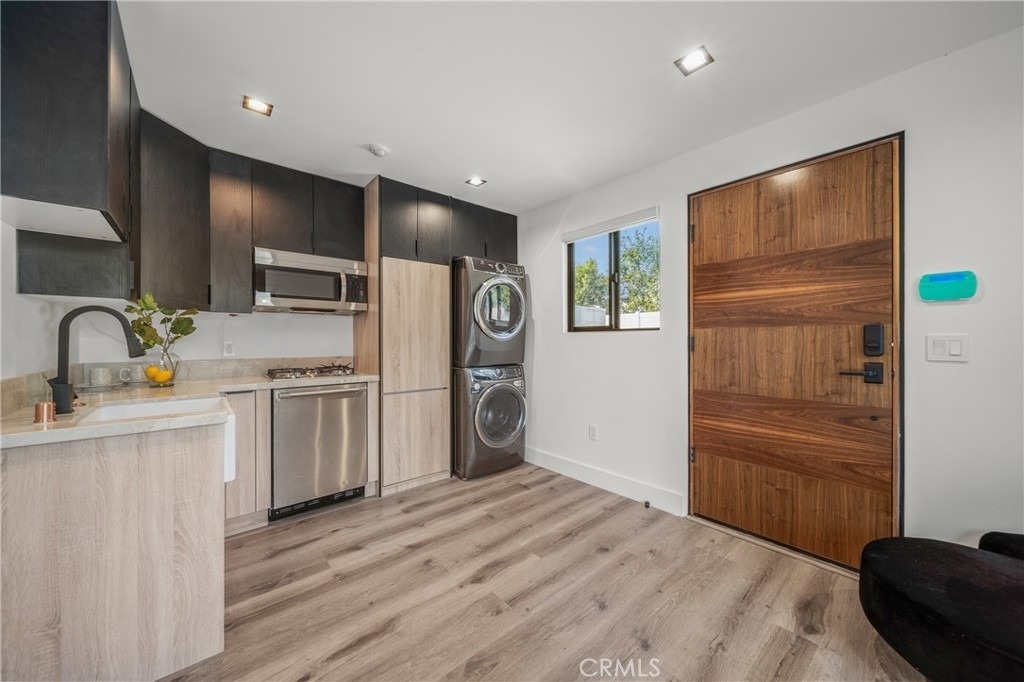 5109 Longridge Avenue - Photo 55