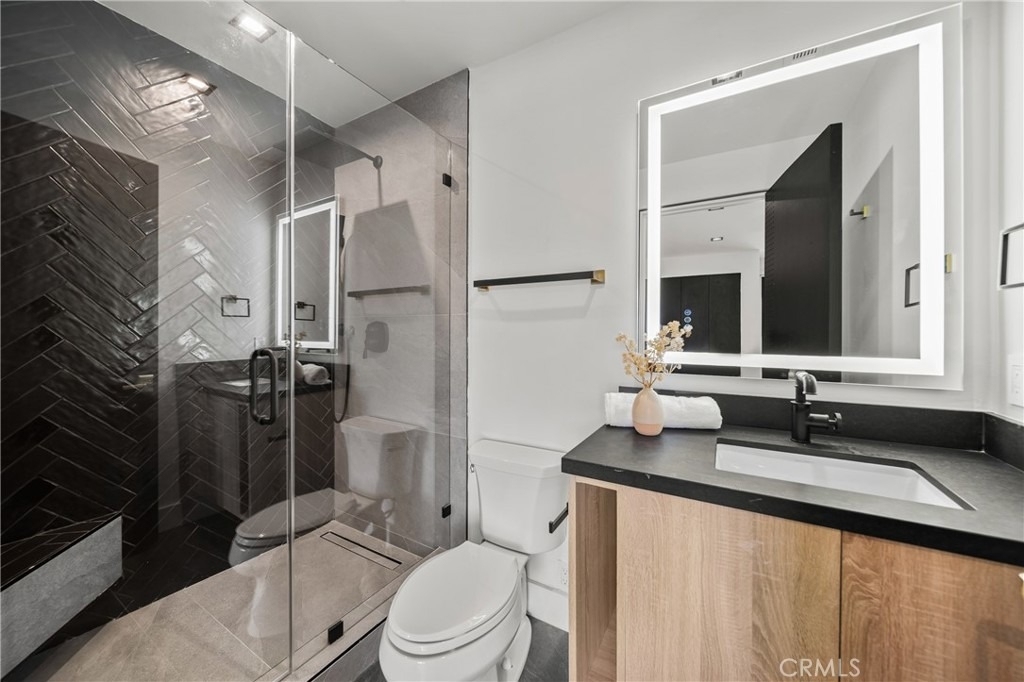 5109 Longridge Avenue - Photo 48