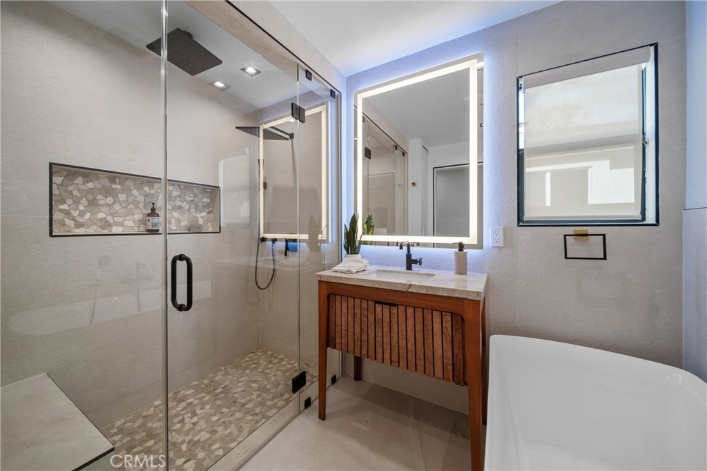 5109 Longridge Avenue - Photo 21