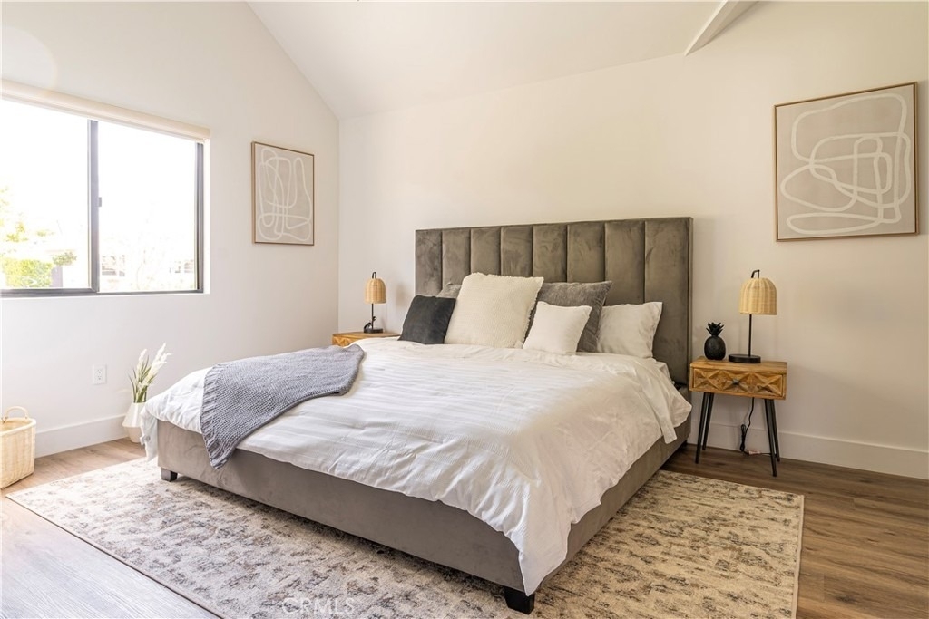 5109 Longridge Avenue - Photo 27