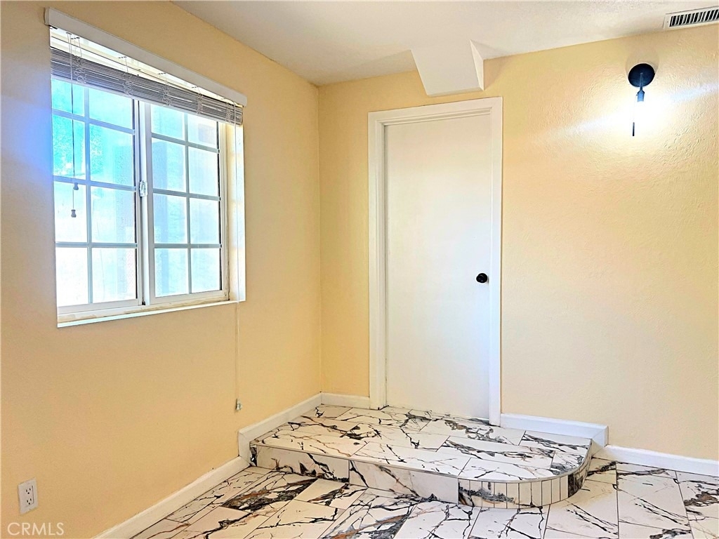 40115 15th Street W - Photo 28