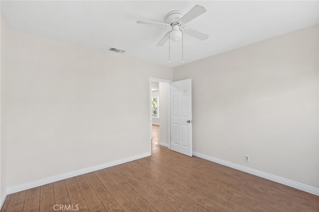 15115 Leadwell Street - Photo 20