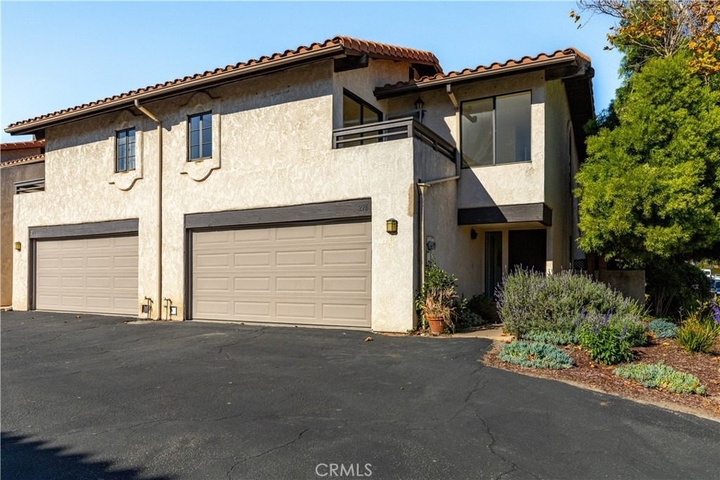 276 Spruce Street - Photo 3