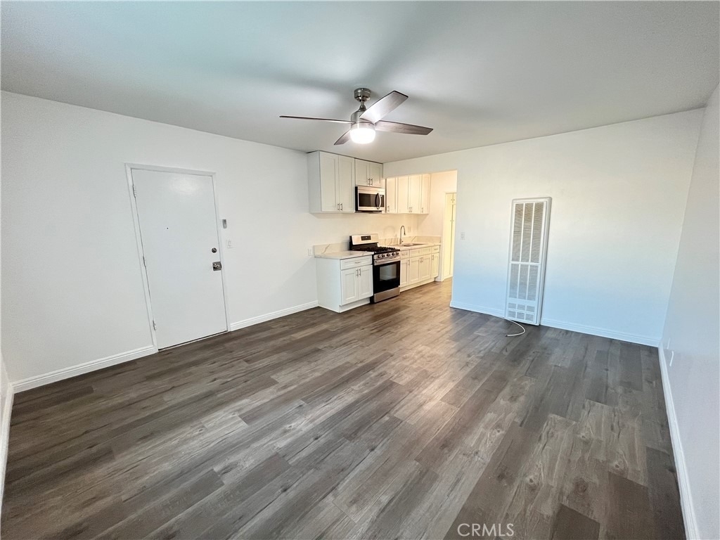 12926 Doty Avenue - Photo 3