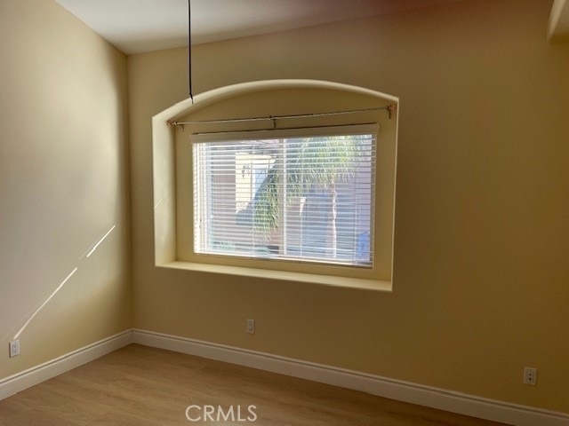 2207 Warfield Avenue - Photo 13