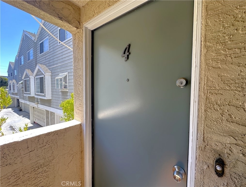 119 S Lucia Avenue - Photo 4