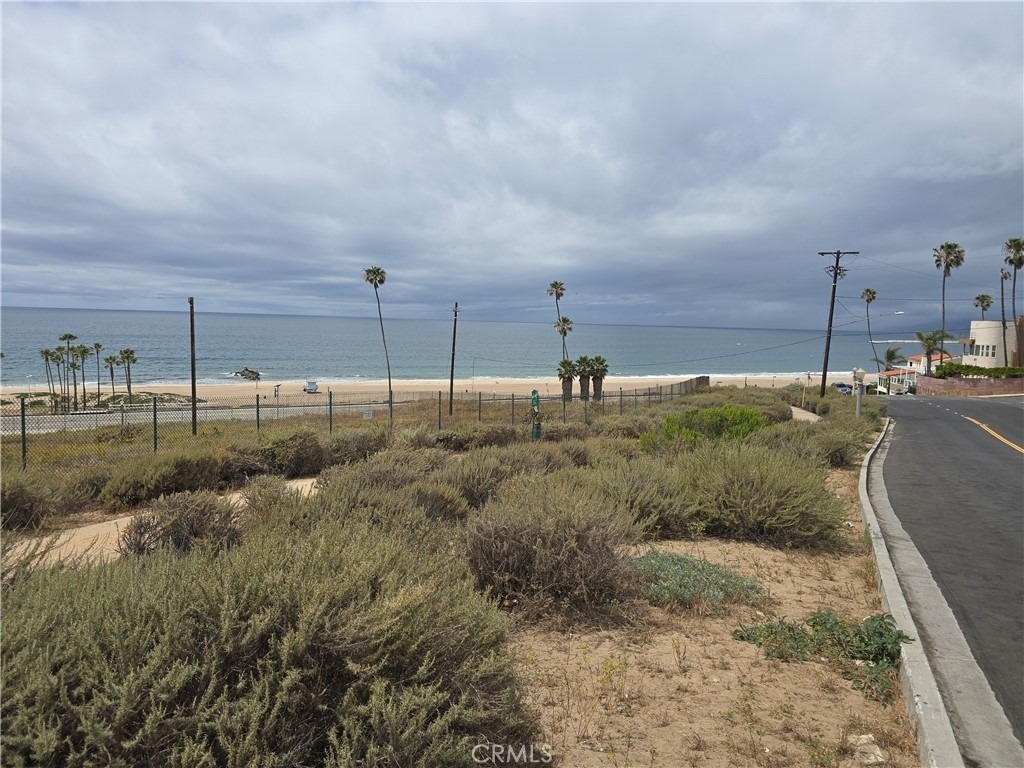 8828 Pershing - Photo 36