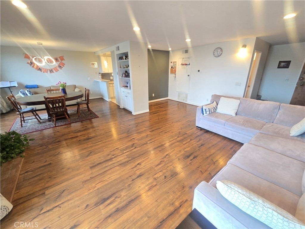 8828 Pershing - Photo 17