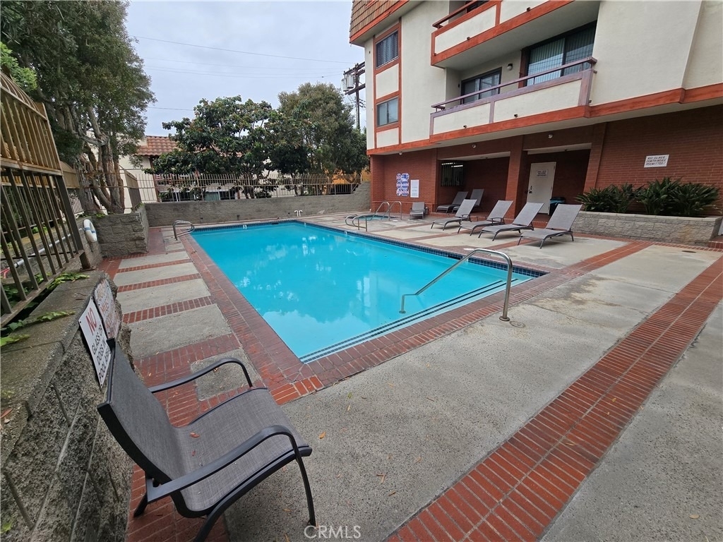 8828 Pershing - Photo 30