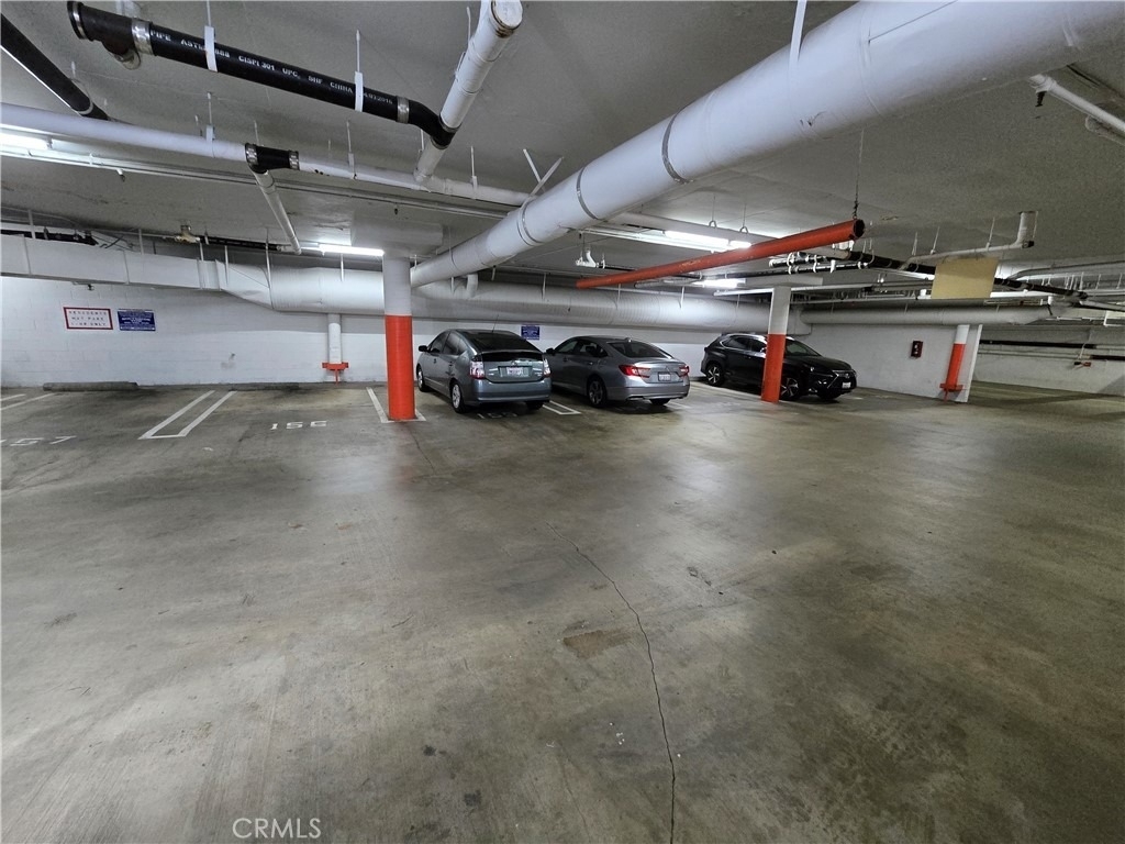 8828 Pershing - Photo 32