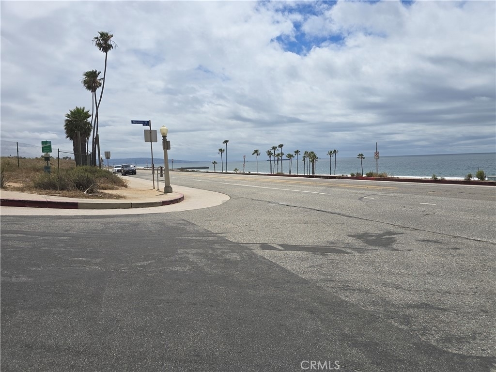 8828 Pershing - Photo 37