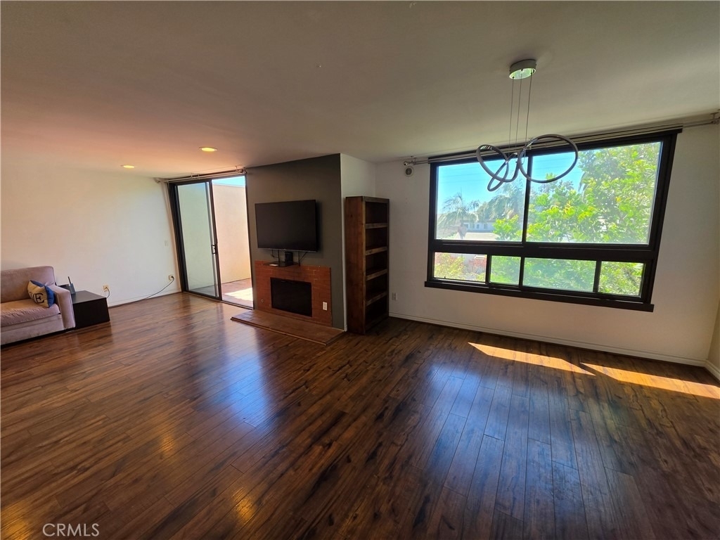 8828 Pershing - Photo 10