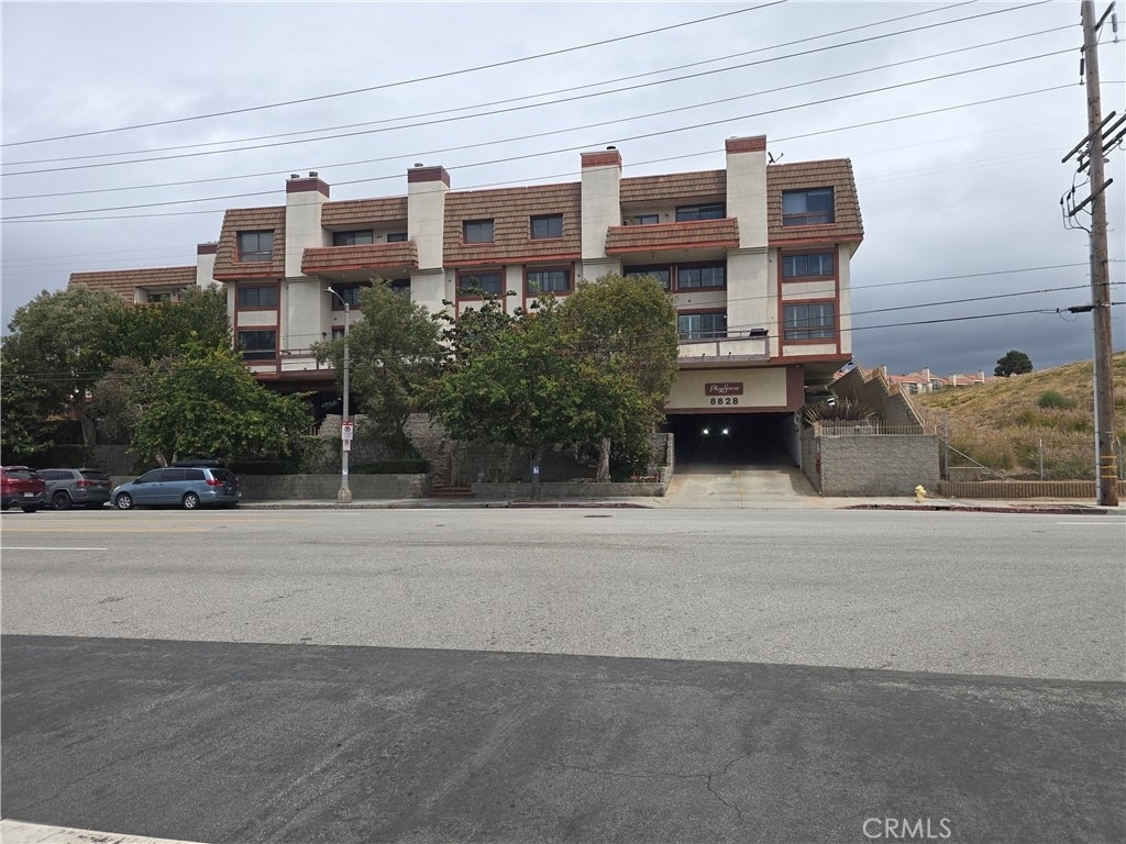 8828 Pershing - Photo 34