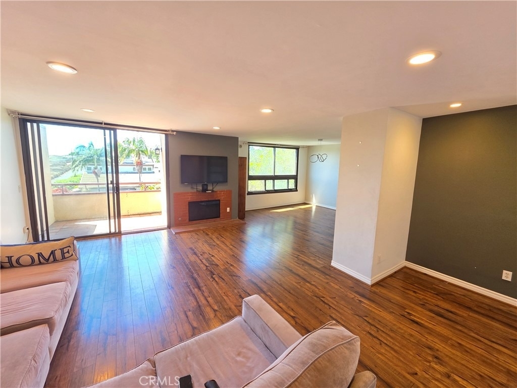8828 Pershing - Photo 8