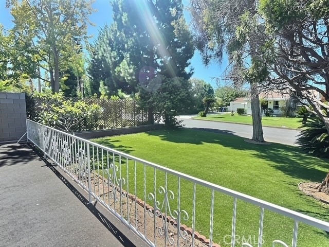 26420 Pineknoll - Photo 16