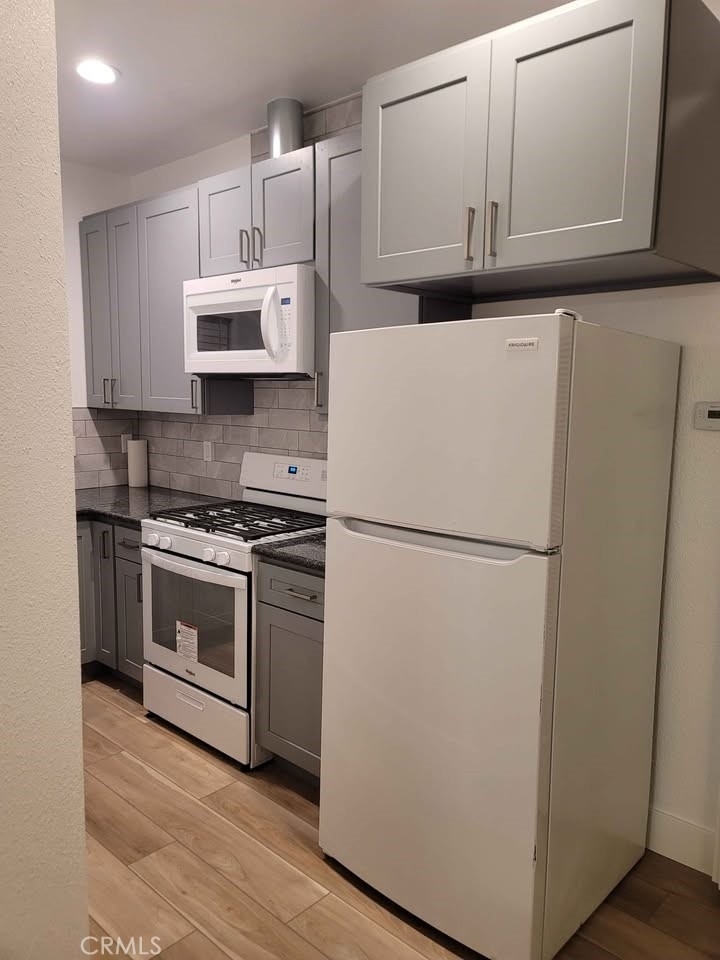 1711 Adler Court - Photo 2