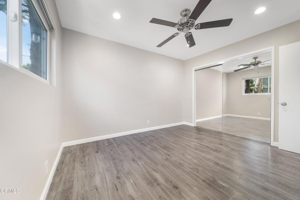 590 N Los Robles Avenue - Photo 11