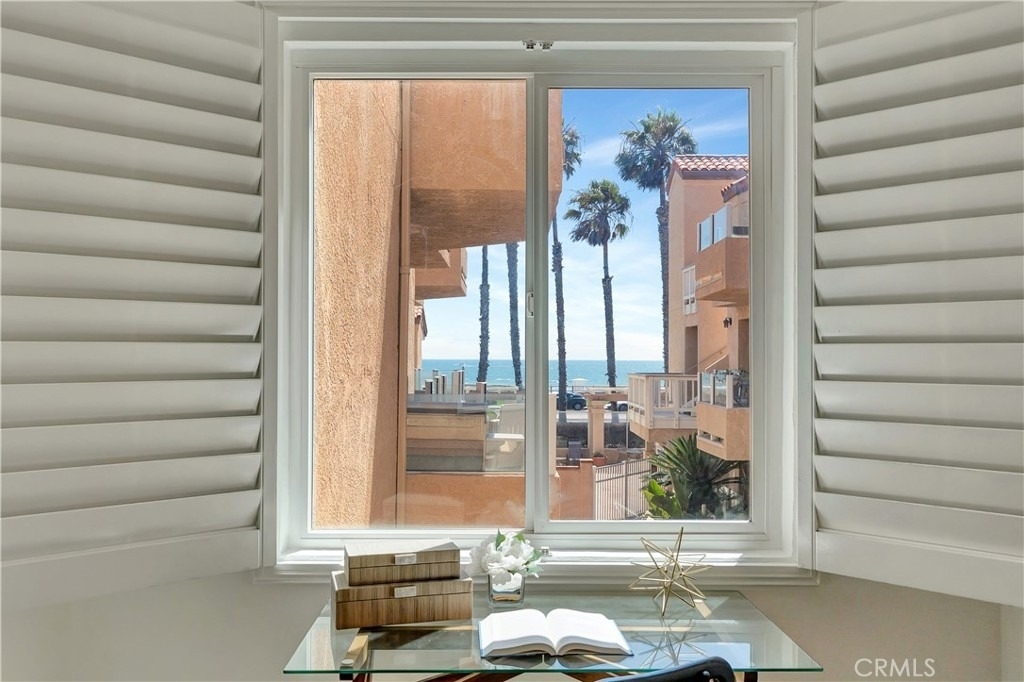 2000 Pacific Coast Highway - Photo 35