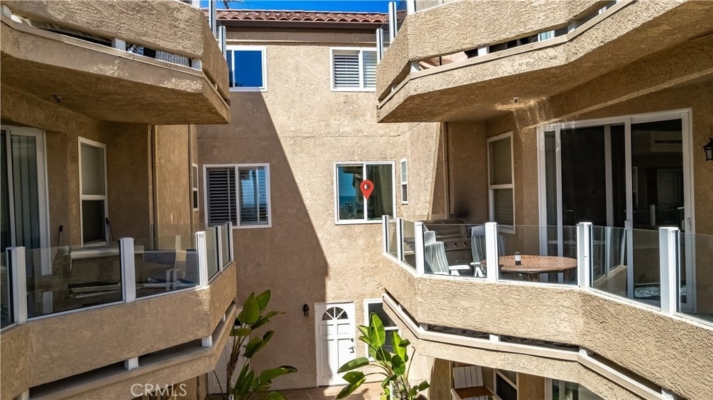 2000 Pacific Coast Highway - Photo 45