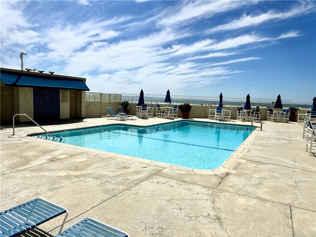 711 Pacific Coast - Photo 17