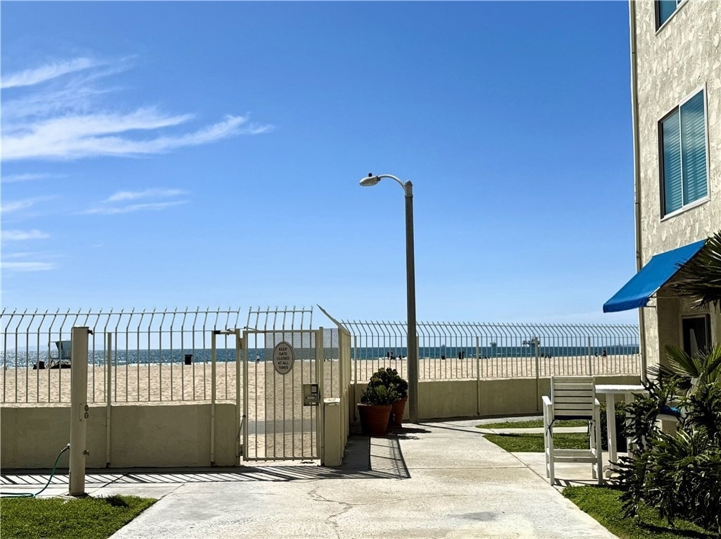 711 Pacific Coast - Photo 3