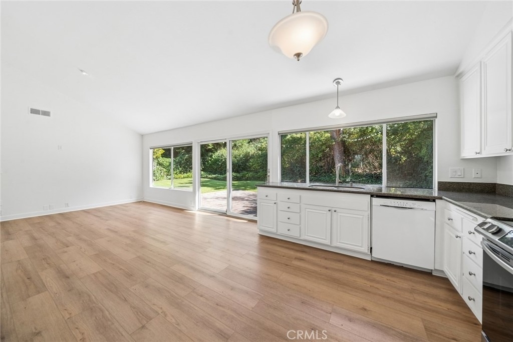 2215 Port Lerwick - Photo 11