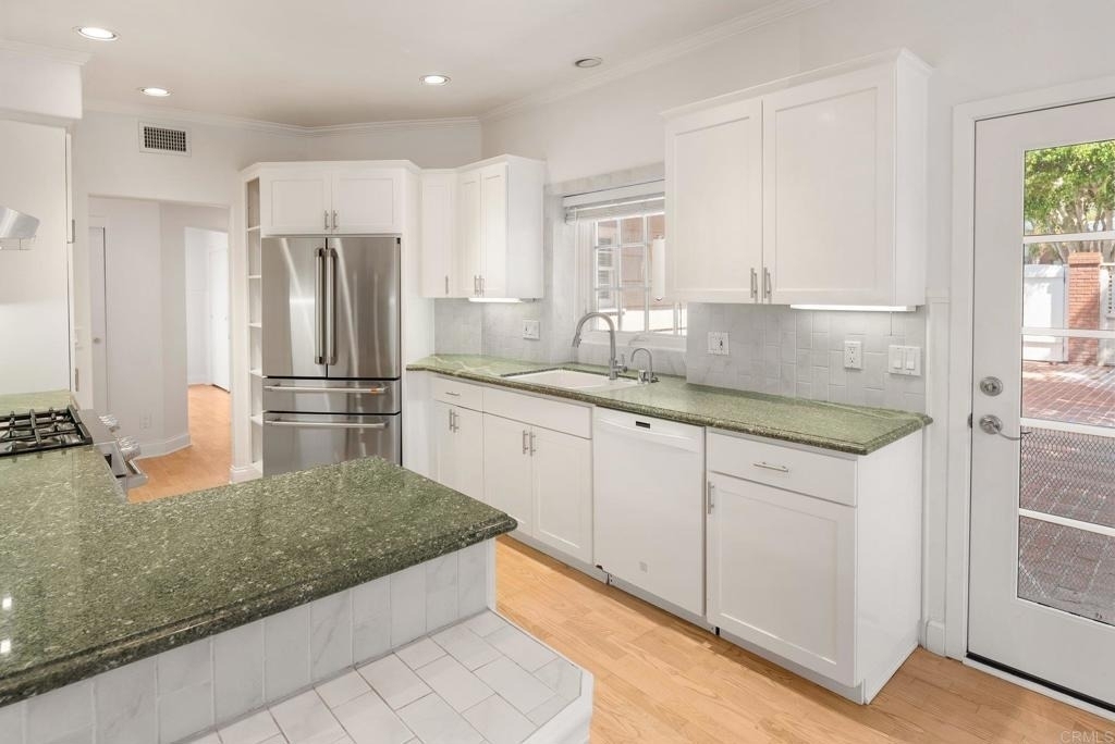 8228 Paseo Del Ocaso - Photo 10