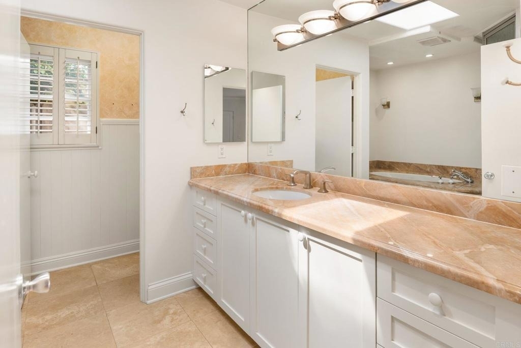 8228 Paseo Del Ocaso - Photo 17