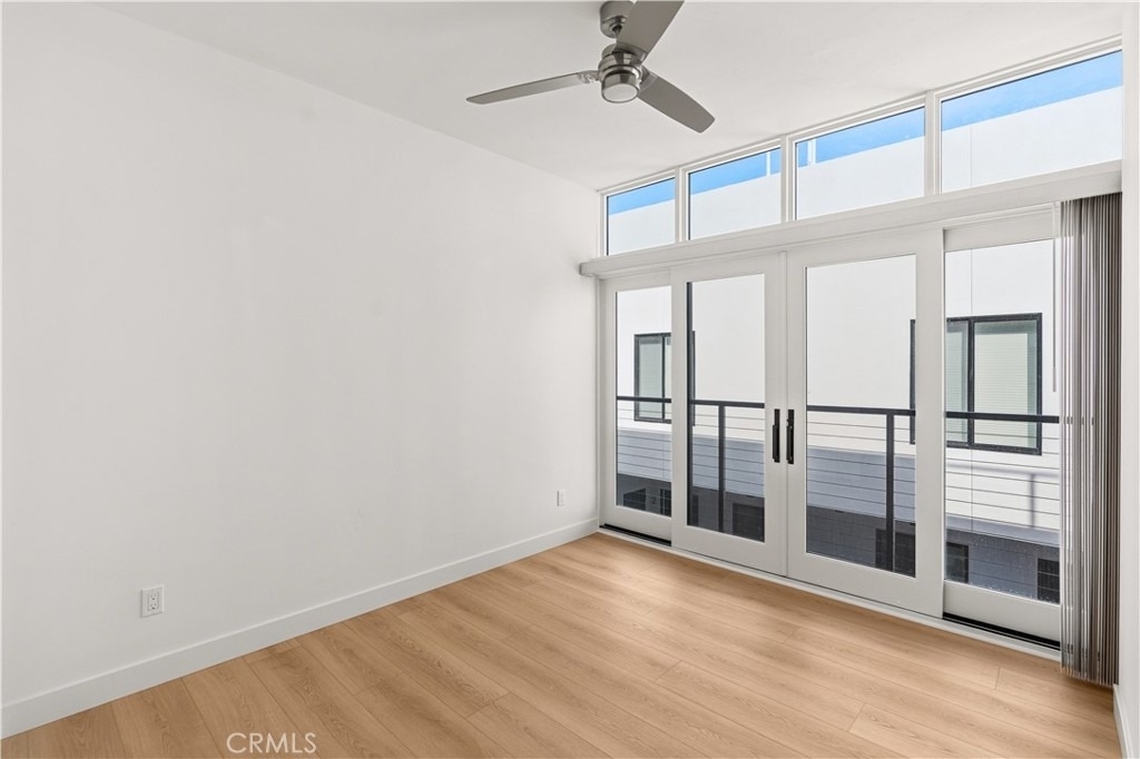 215 Oceanside Blvd - Photo 7