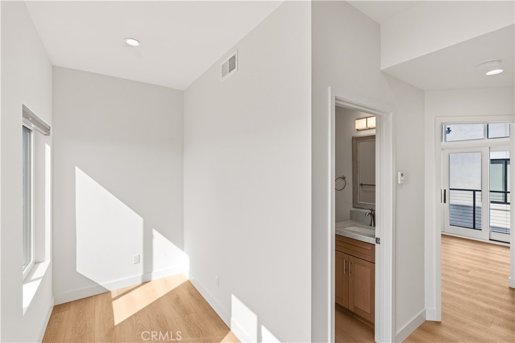 215 Oceanside Blvd - Photo 12
