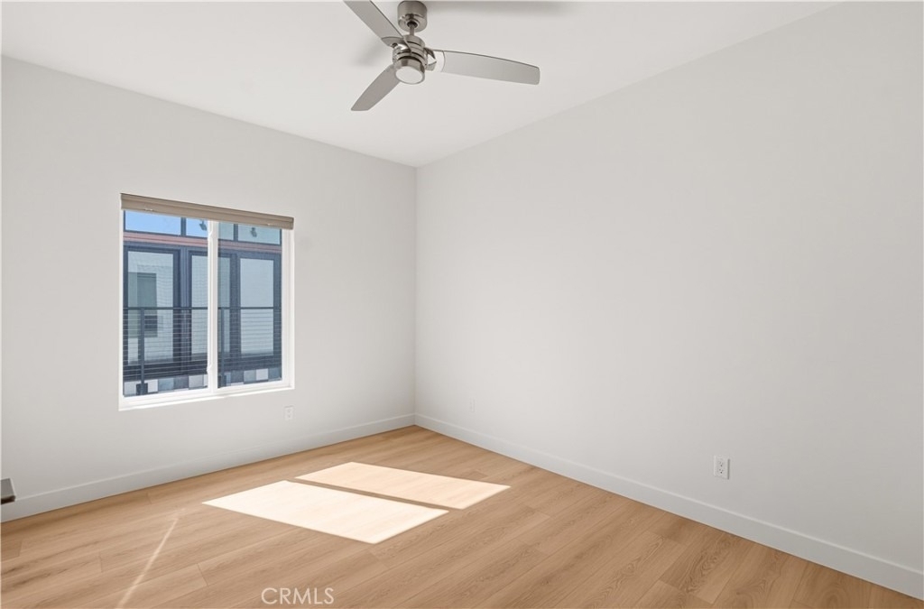 215 Oceanside Blvd - Photo 11
