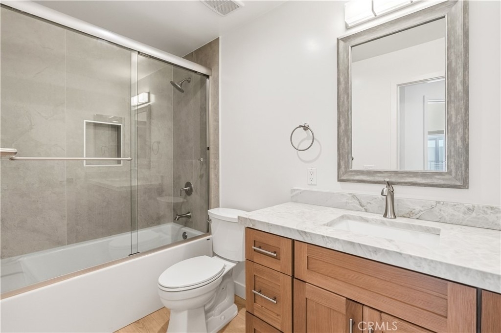 215 Oceanside Blvd - Photo 12