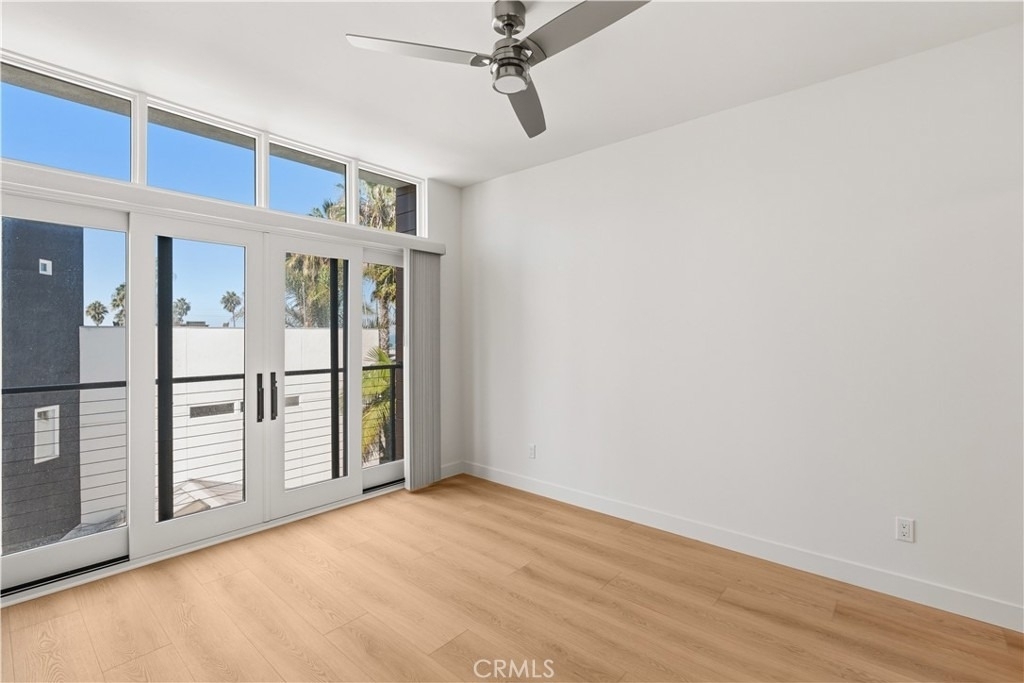 215 Oceanside Blvd - Photo 7