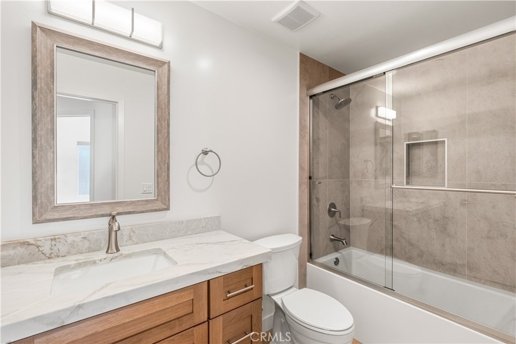 215 Oceanside Blvd - Photo 10