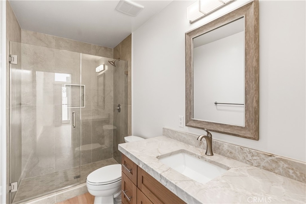 215 Oceanside Blvd - Photo 8