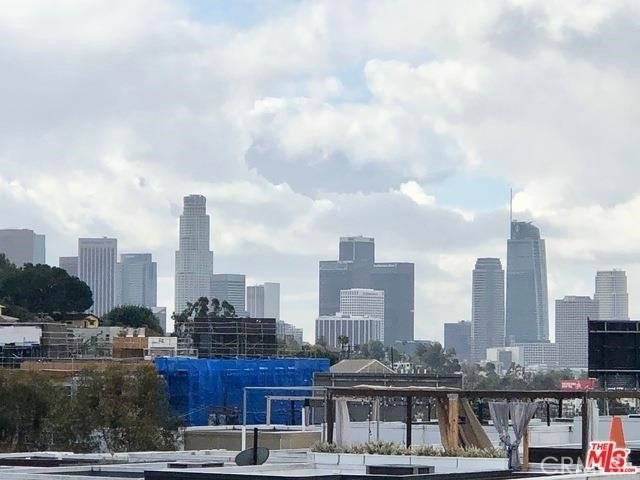 2207 Selig - Photo 1