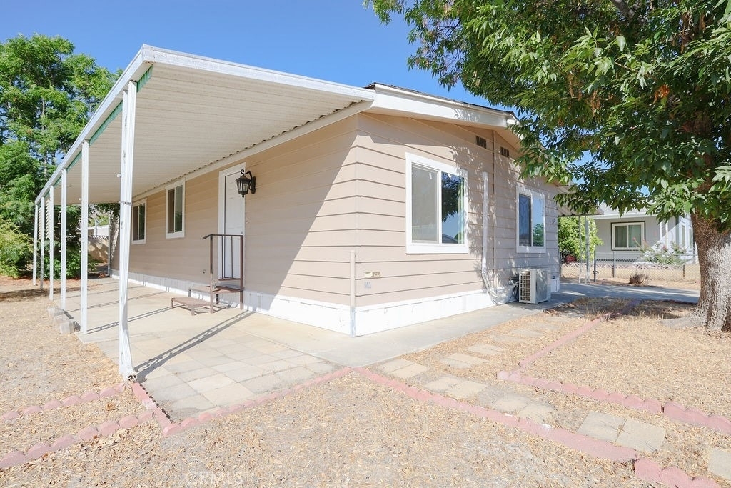 315 North Palomar Avenue - Photo 0